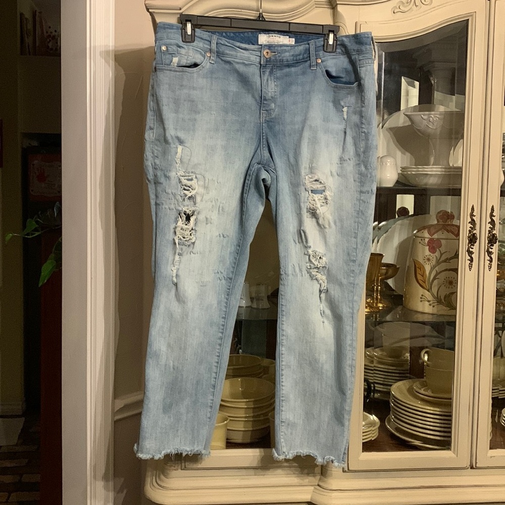 Torrid plus size Distressed Boyfriend Jeans Raw Hem 20